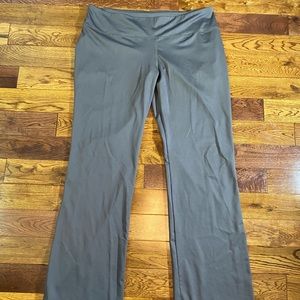 Grey columbia yoga pants women’s extra large (XL)